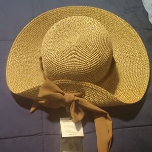 ❤️Nine West Tan Woven Hat with Brown Bow❤️